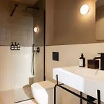 Ikonik Marengo فندق 4*