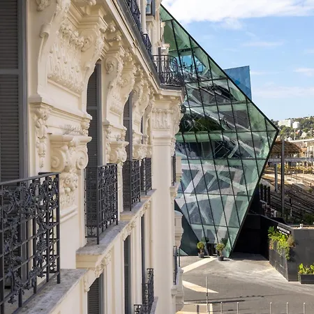 Ikonik Marengo Hotel